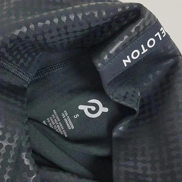 Peloton Show Up Digital Foil Leggings - Picture 7 of 11